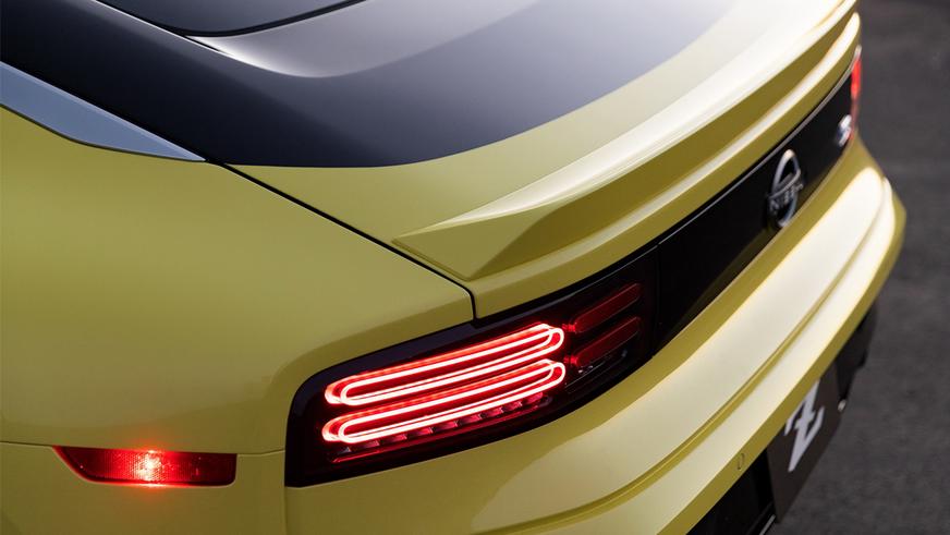 Новый Nissan Z: 400 сил и механика