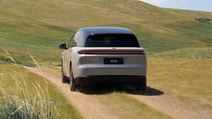 Представлен кроссовер Li Auto i8 – шесть мест и два мотора
