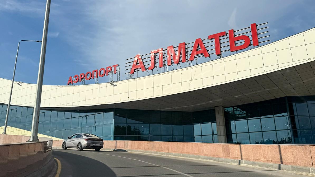 Таксистер Алматы әуежайына бойкот жарияламақ болған