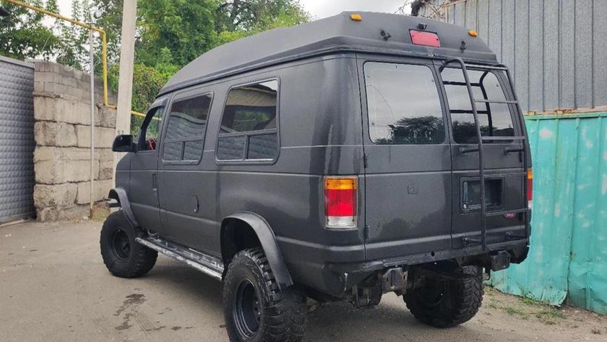 Ford Econoline 1993 года выпуска