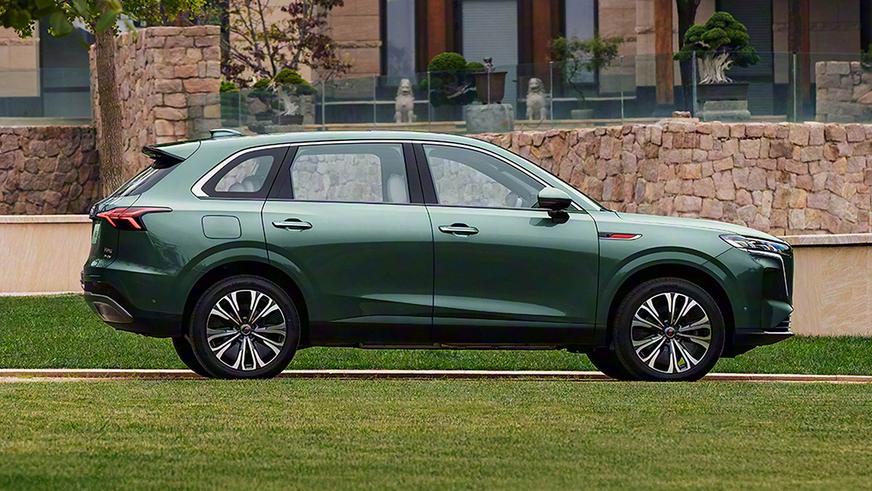 В Китае назвали цены на рекордный гибрид Hongqi