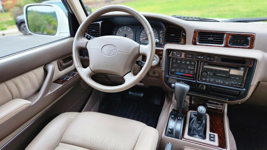 Почти новый Land Cruiser 80 оценили дороже 130 000 долларов