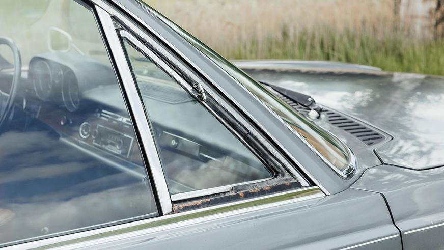С молотка уйдёт уникальный двухдверный Mercedes-Benz 300 SEL