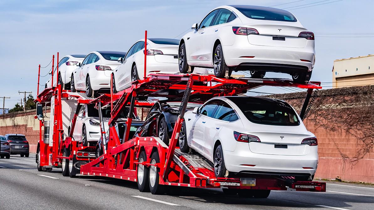 Келер жылы электромобиль әкелетіндердің бәрі салық төлейді