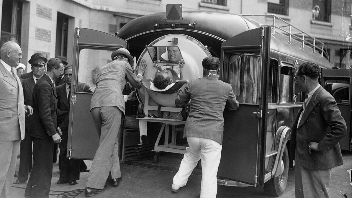 iron-lung-2
