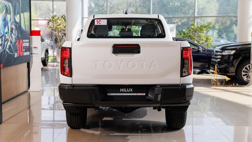 Сколько просят за новый Toyota Hilux в Казахстане