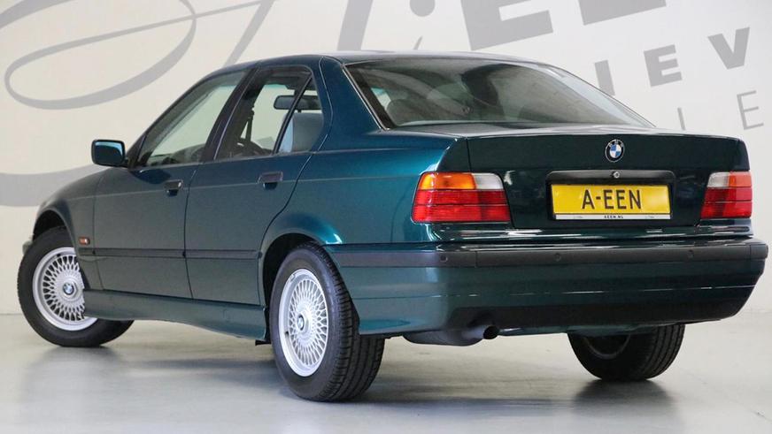 Новый BMW 320i (E36) нашли в автосалоне. Его оценили в 51 500 евро