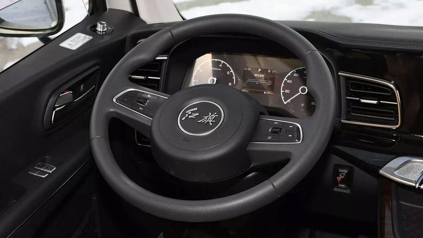 Hongqi возобновляет производство автобусов для чиновников