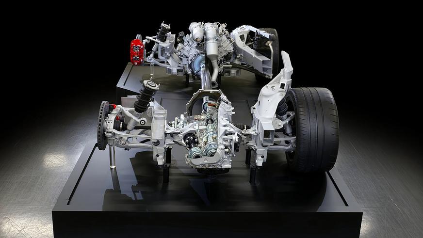 Toyota представила три суперкара: дорожный, гоночный и электрический