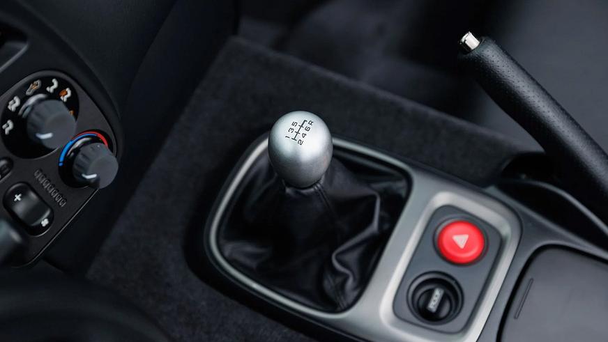 За 25-летнюю Honda S2000 без пробега отдали 95 000 долларов