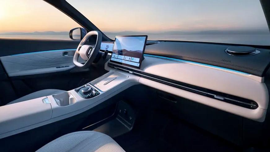 Geely рассекретил новый гибрид Starship 7