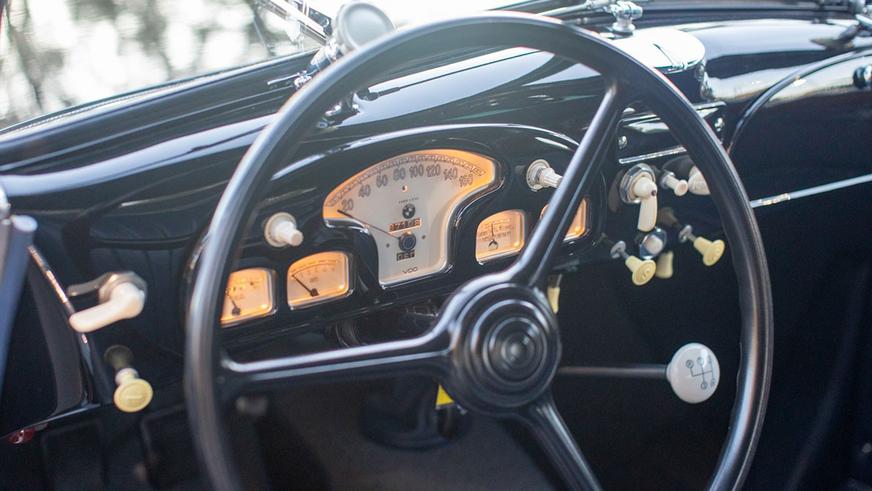 Довоенный BMW 327 выставили на торги в США