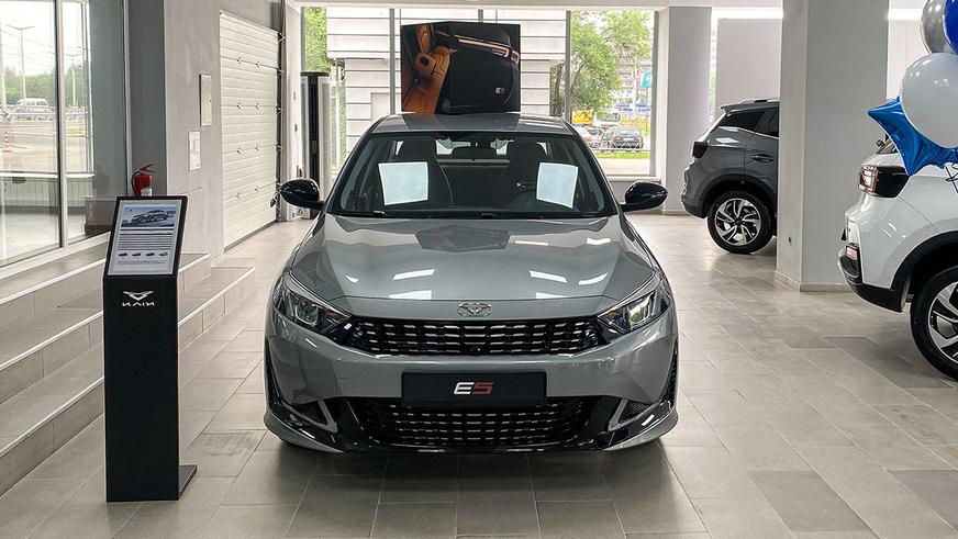 Ещё одна китайская марка в Казахстане – это Kaiyi. Что за машины и какие цены?