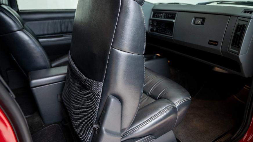 GMC Typhoon из 1990-х продали дороже Porsche Cayenne и Range Rover