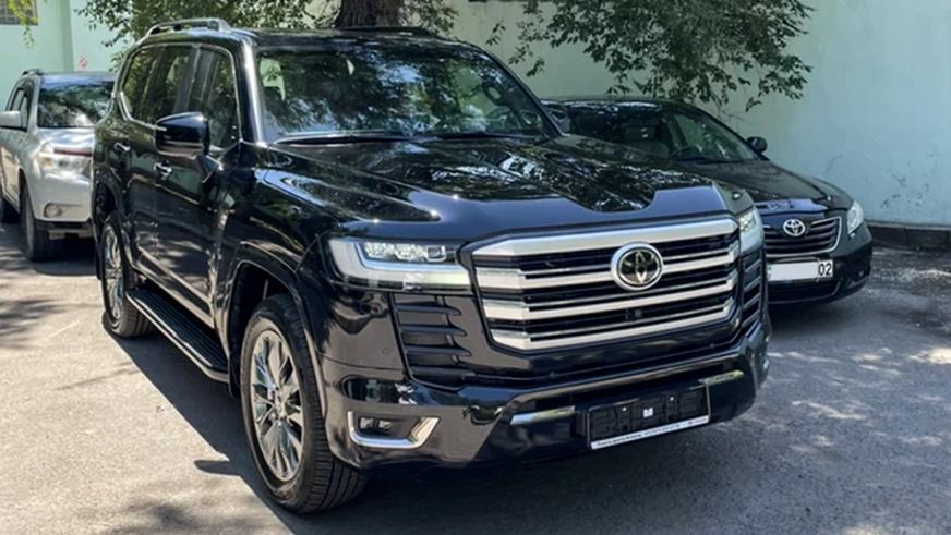 Ажиотаж вокруг Toyota Land Cruiser 300: казахстанцы раскупили все свободные машины