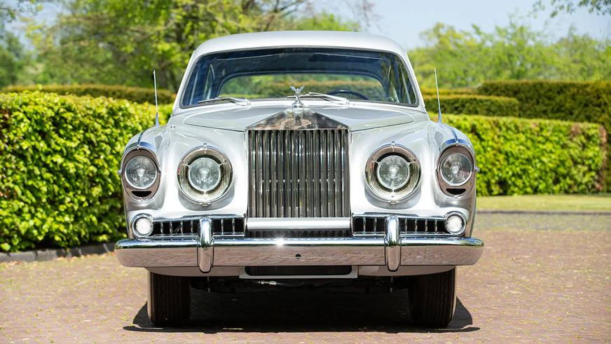 Крайне необычный Rolls-Royce продадут в Италии