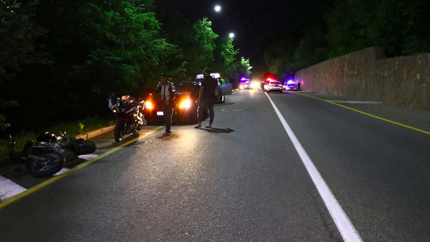 Мотоцикл Yamaha и&nbsp;электровелосипед столкнулись по&nbsp;дороге на&nbsp;&laquo;Медеу&raquo;