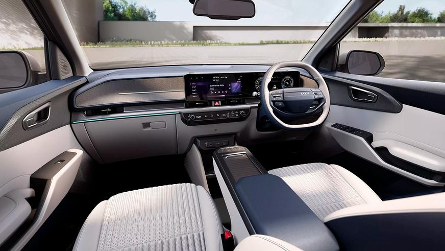 Kia Carens Clavis – недорогой кроссовер на батарейках