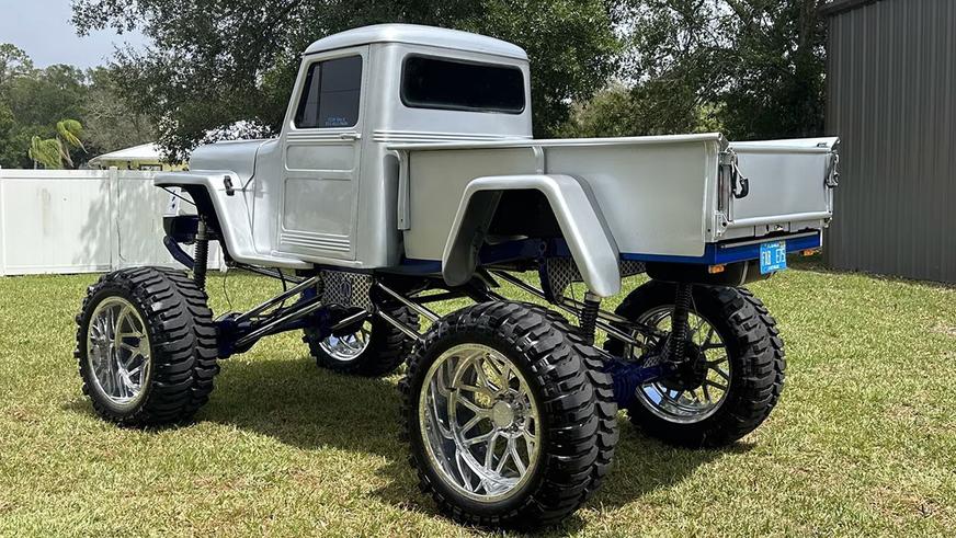 На продажу выставлен 70-летний Willys с клиренсом в 660 мм