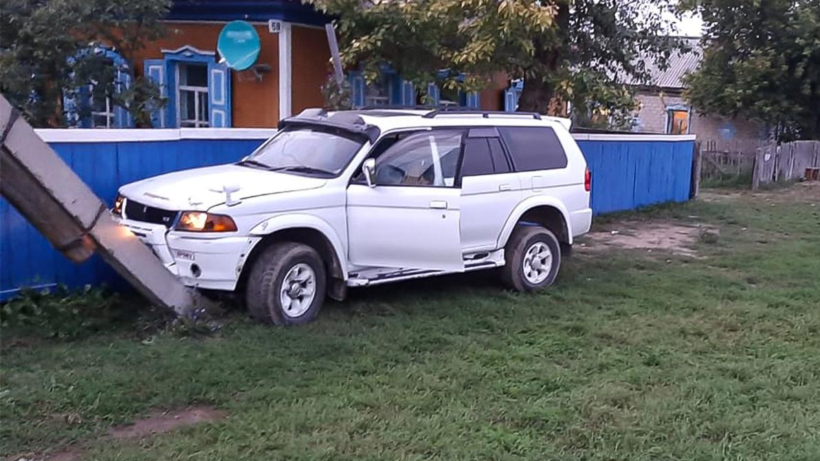 В ВКО на четверых детей наехал пьяный мужчина. Один ребёнок погиб.