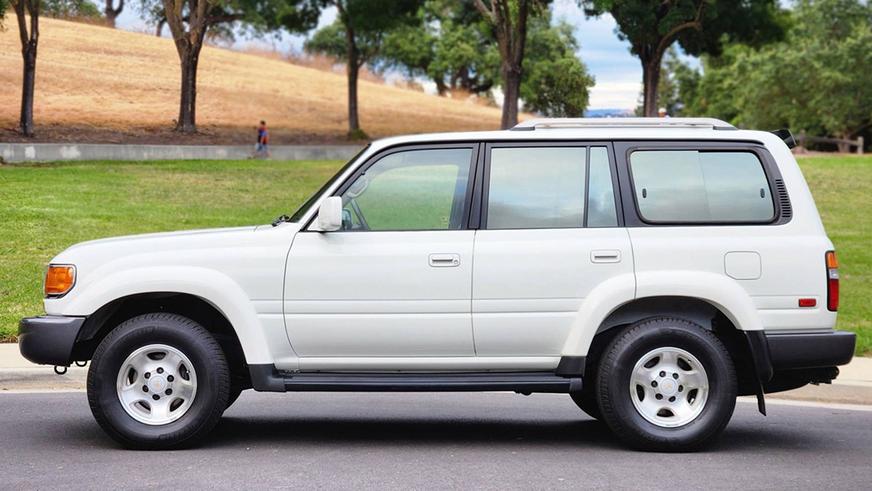 Почти новый Land Cruiser 80 оценили дороже 130 000 долларов