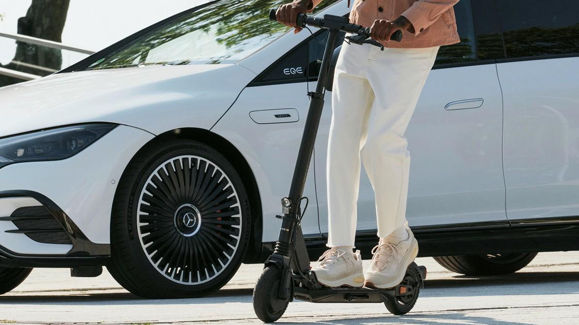 У Mercedes-AMG появился свой электросамокат