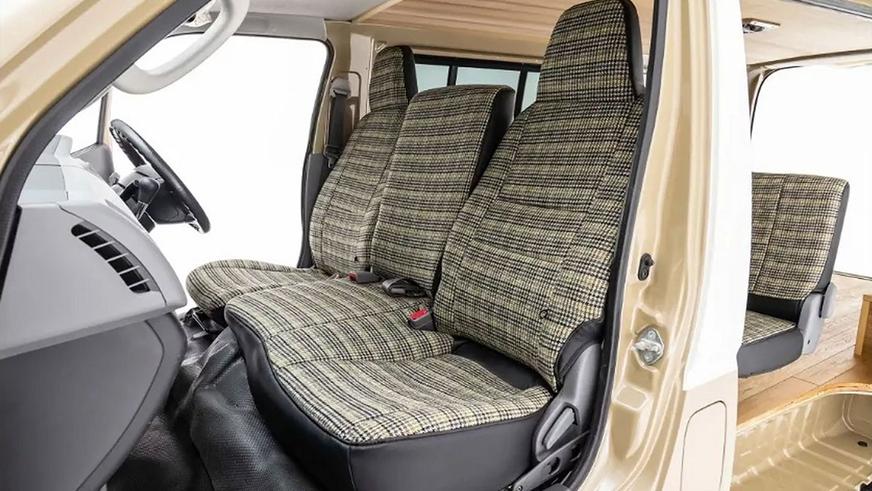 Toyota HiAce стилизовали под VW T3 Toyota HiAce стилизовали под VW T3