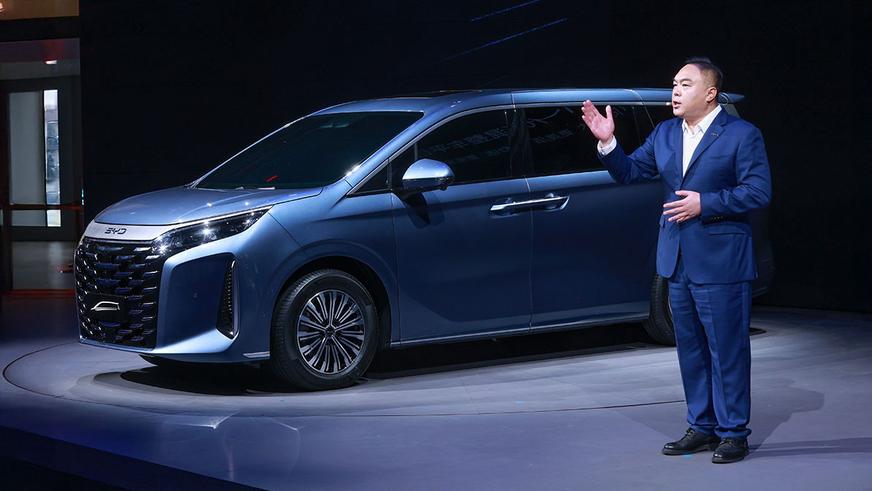 BYD открыл приём заказов на новый минивэн Xia