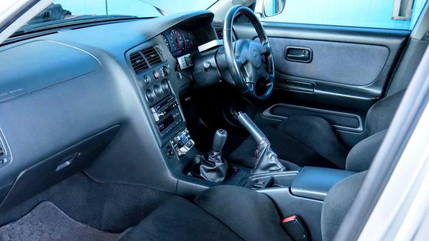 Сразу два редчайших Skyline GT-R появились в продаже – это седаны