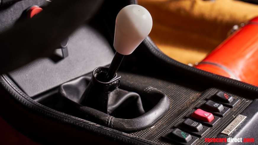 Alfa Romeo из 1990-х выставили на продажу за 185 000 евро