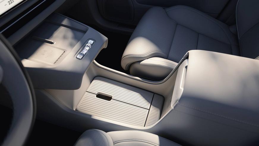 Представлен новый Volvo XC70. Теперь это кроссовер