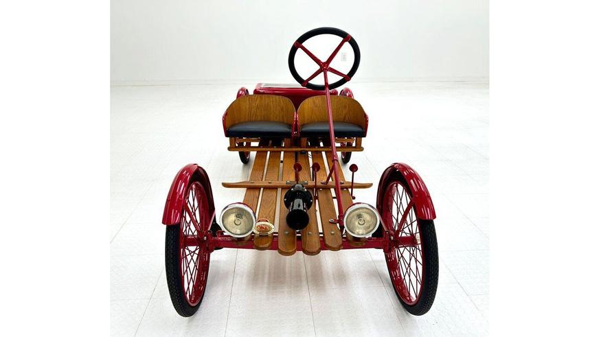 На продажу выставлен 100-летний электрокар, очень недорого