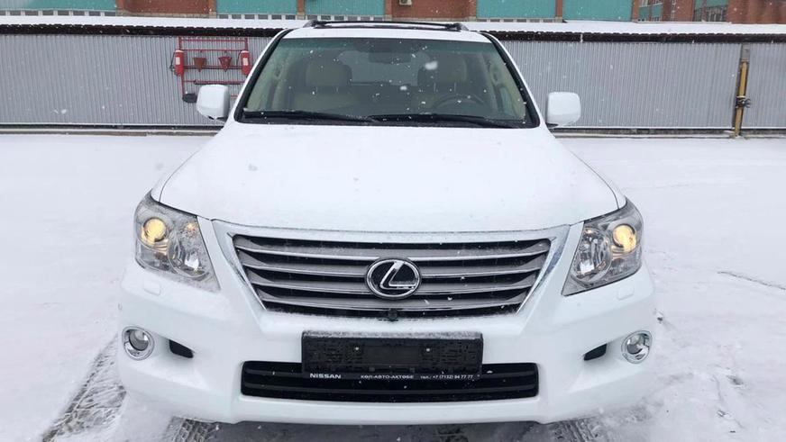 lexus-lx-570-1Десятилетний Lexus LX570 почти без пробега на Kolesa.kz