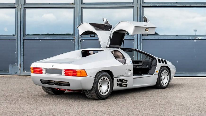 С молотка уйдёт забытый немецкий спорткар Isdera от дизайнера Porsche и Mercedes