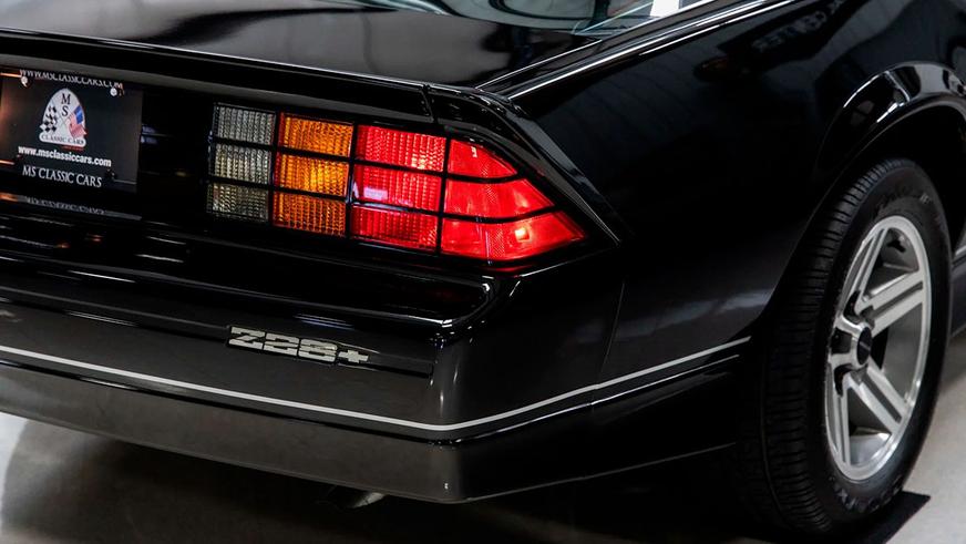 В США можно купить новый Chevrolet Camaro, выпущенный в 1985 году