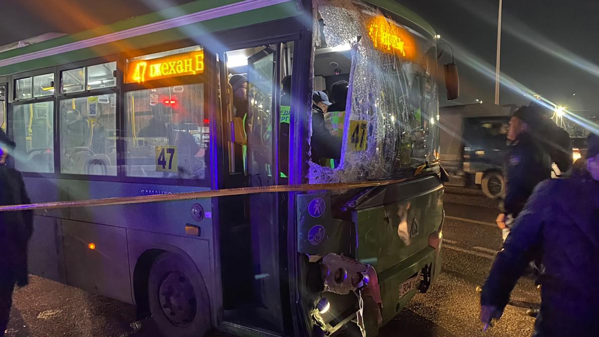 Драка с водителем автобуса и трое погибших: что случилось?