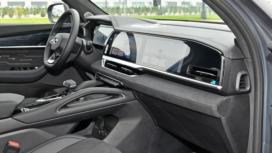 Кроссовер Geely Monjaro обновился и подешевел в Китае