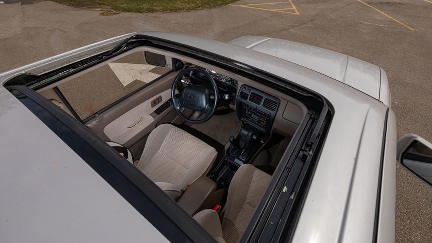 Практически новый Toyota 4Runner из 1990-х замечен на торгах