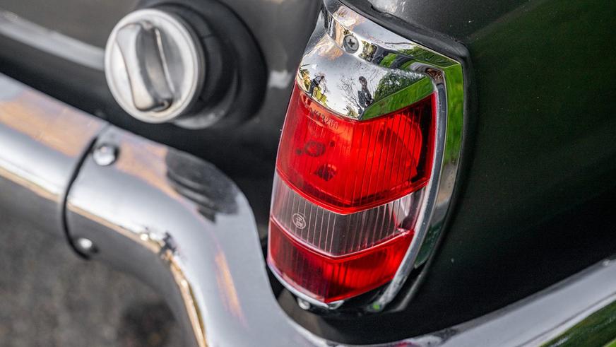 Mercedes-Benz 190 SL на торгах: 50 лет в одних руках и неизвестный пробег