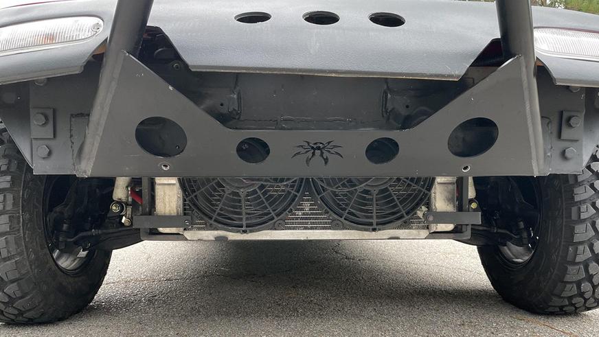 Родстер Mazda MX-5 подготовили к бездорожью и выставили на аукцион