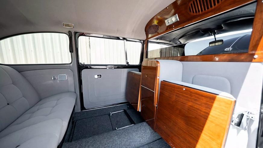 Лимузин VW Beetle по прозвищу Rollswagen пустят с молотка