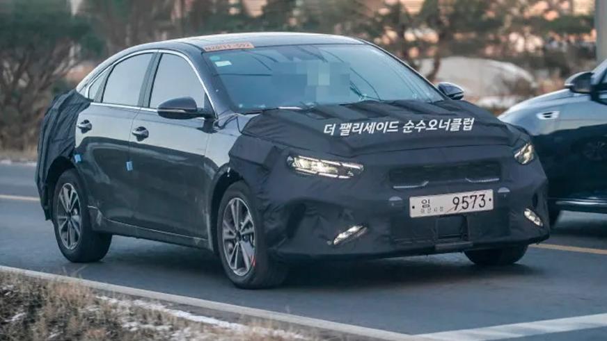 Kia готовится к презентации обновлённого Cerato