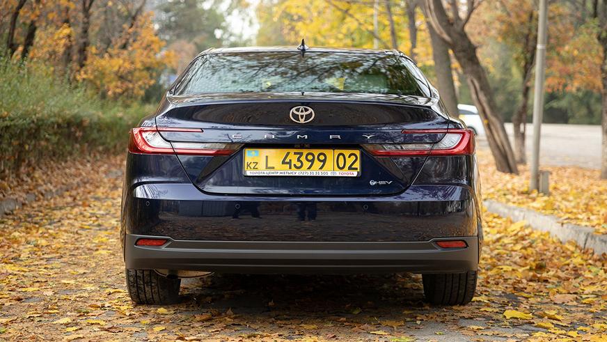 Toyota Camry 80 HEV: официальная и… гибридная?