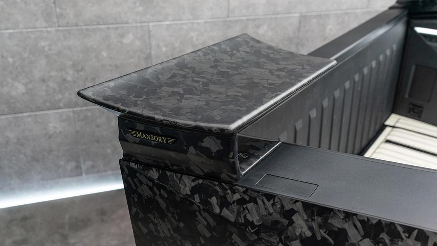 В Mansory построили очень карбоновый Tesla Cybertruck