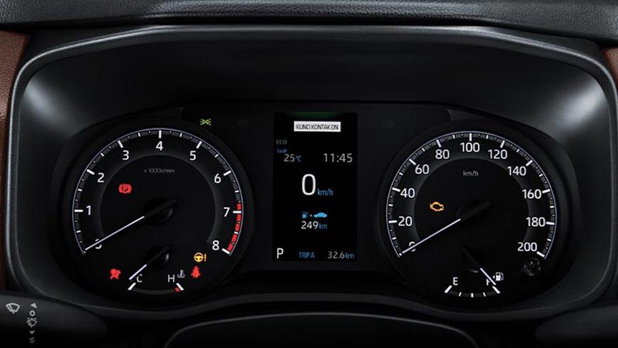 Toyota представила новый кроссвэн Innova для стран Азии