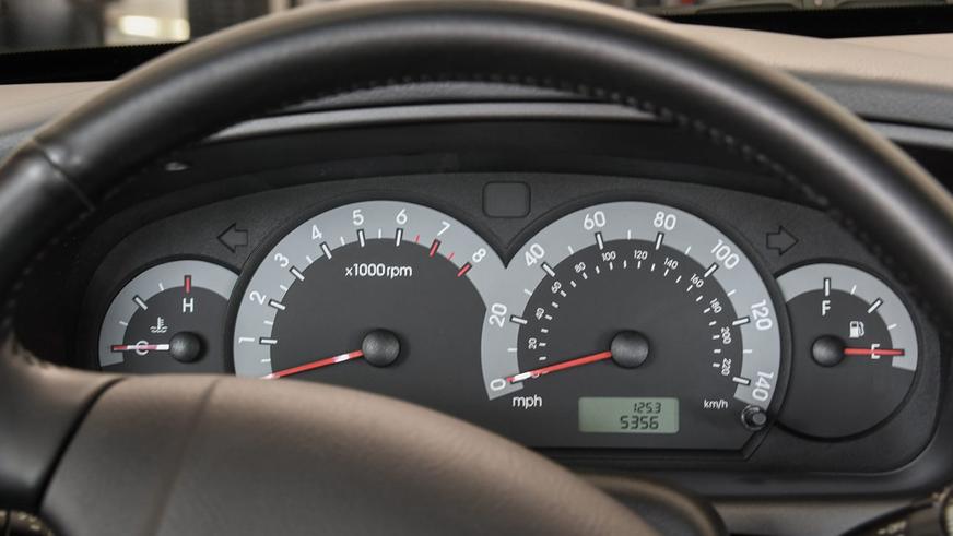 Hyundai Elantra 2003 года выпуска с мизерным пробегом пустят с молотка