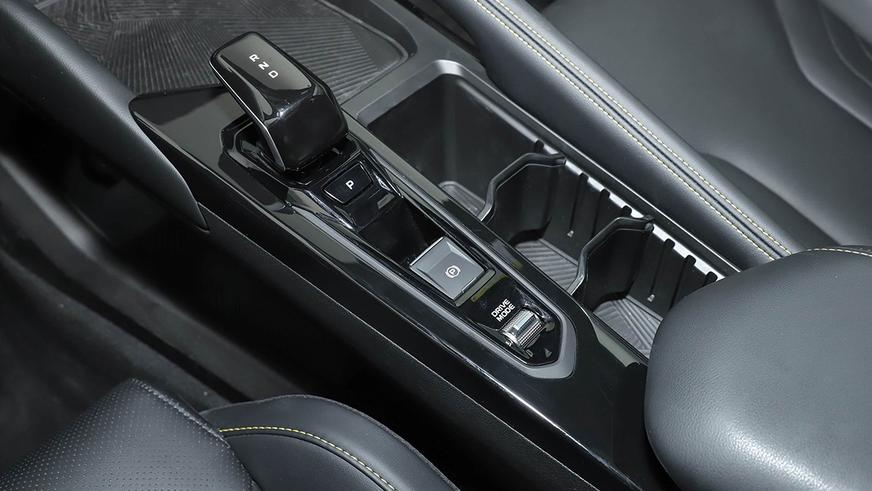 Geely показал обновлённый Coolray для экспорта