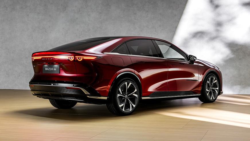 BMW iX3 стал «Всемирным автомобилем года»