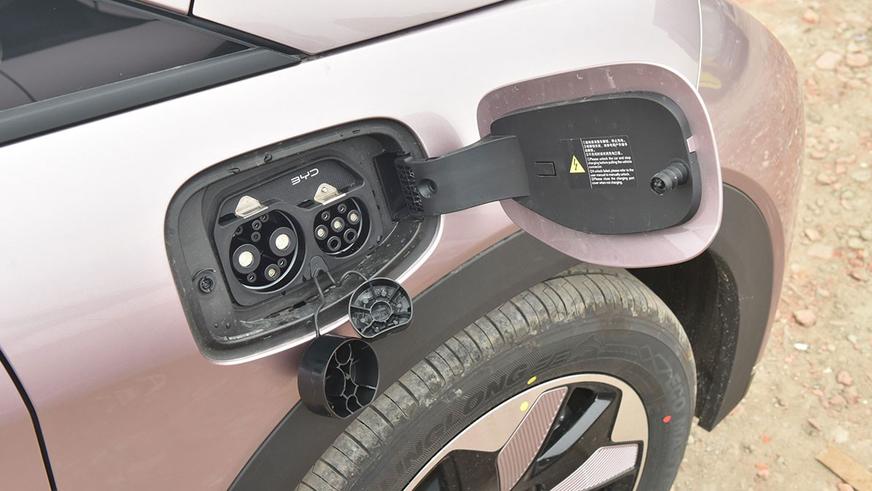 Электрокар BYD Dolphin обновился и подешевел