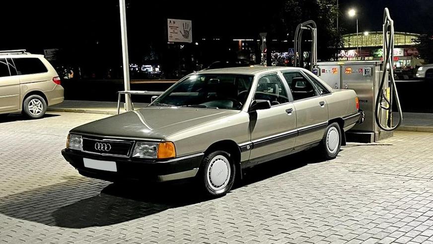 Audi 100 C3 выставлена на продажу за 5.5 млн тенге на Kolesa.kz